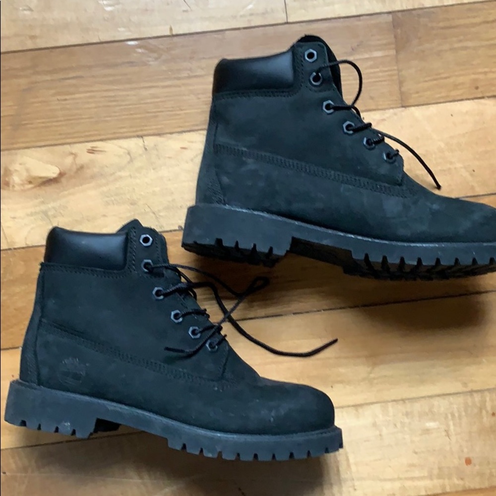 Women’s 7.5 black Timberland boots